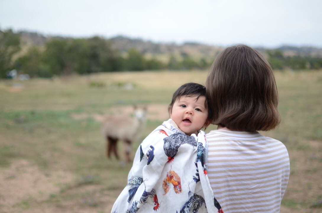 The Benefits of Swaddling a Baby
